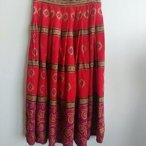 Red patterned full vintage liz Claiborne skirt 14
